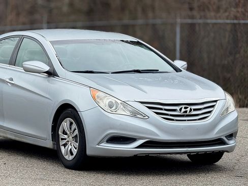 Used 2012 Hyundai Sonata GLS image 15