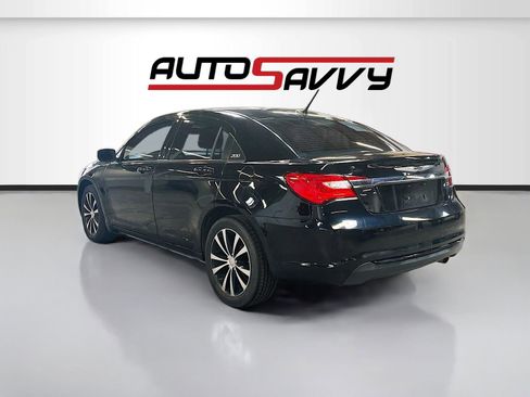 Used 2013 Chrysler 200 Touring w/ S Exterior Appearance Pkg FWD image 5
