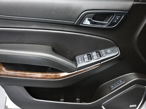Used 2020 Chevrolet Tahoe LT image 10