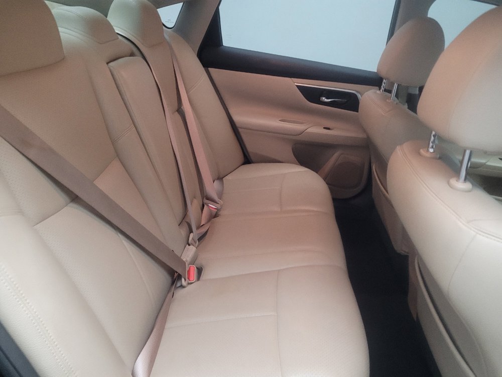 Used 2016 Nissan Altima 2.5 SV w/ Convenience Package FWD image 19