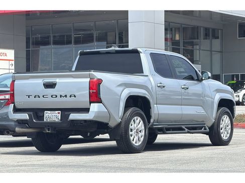 Used 2024 Toyota Tacoma SR5 AWD/4WD image 4