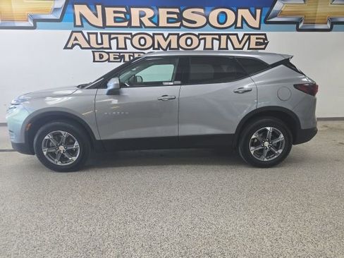 Used 2025 Chevrolet Blazer LT AWD/4WD image 4