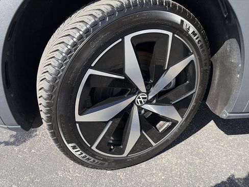 Certified 2024 Volkswagen ID.4 Pro S AWD/4WD image 21