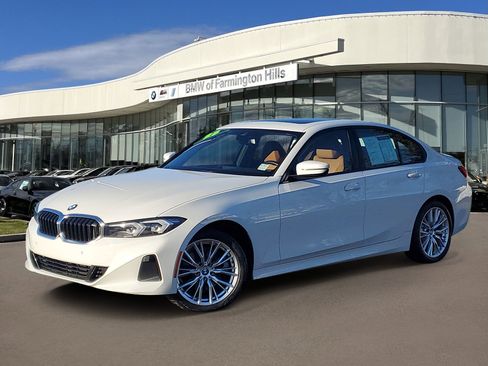 Certified 2023 BMW 330i xDrive Sedan w/ Convenience Package image 1
