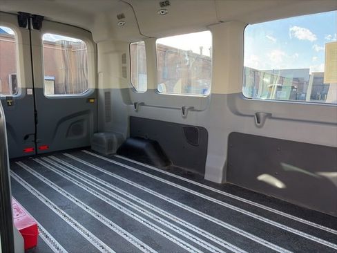 Used 2019 Ford Transit 350 XL image 10