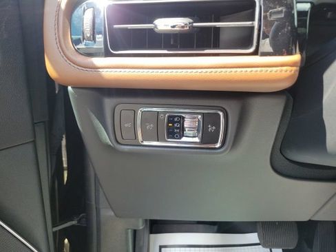 Certified 2023 Lincoln Aviator Reserve w/ Equipment Group 201A AWD/4WD image 44