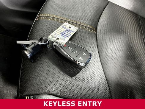 Used 2023 Chevrolet Equinox Premier FWD image 34