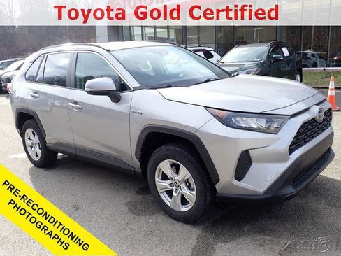 Certified 2021 Toyota RAV4 LE image 1