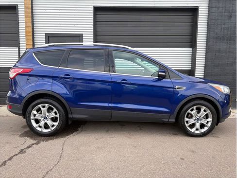 Used 2015 Ford Escape Titanium FWD image 11