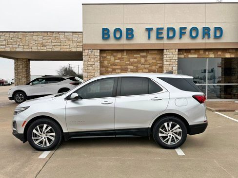 Certified 2022 Chevrolet Equinox LT image 2