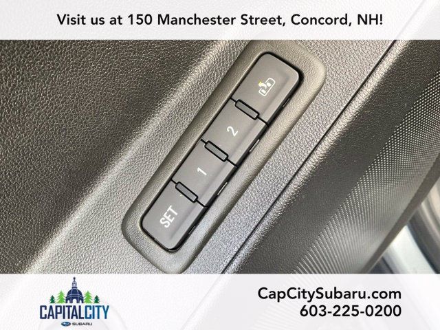 Used 2023 Chevrolet Equinox Premier AWD/4WD image 15