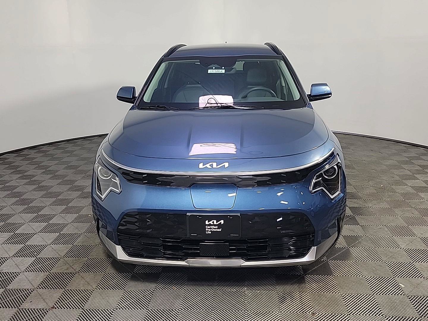 Certified 2025 Kia Niro Wind w/ Wind Preserve Package FWD image 14