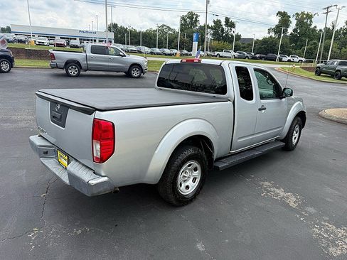Used 2016 Nissan Frontier S RWD image 5
