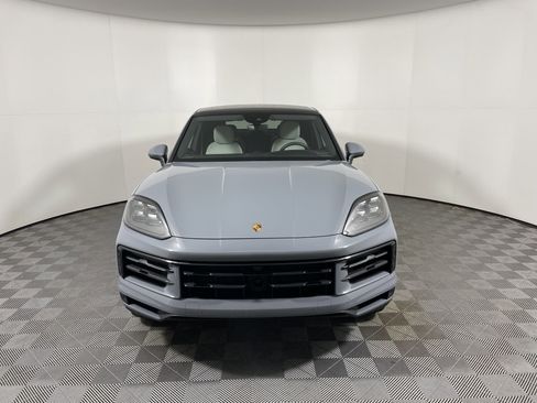 Used 2025 Porsche Cayenne Coupe AWD/4WD image 10