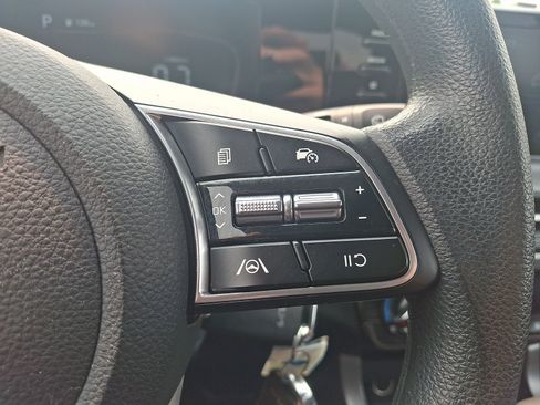 Used 2024 Kia Seltos LX AWD/4WD image 21