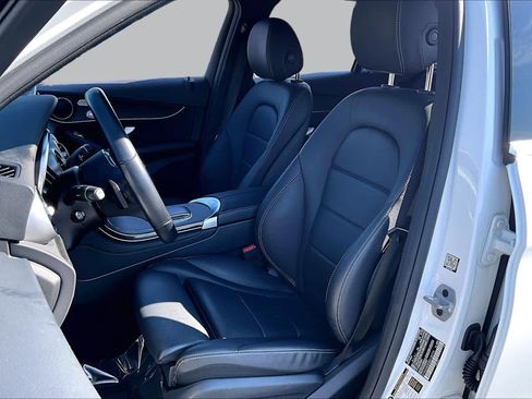 Used 2022 Mercedes-Benz GLC 300 4MATIC image 8