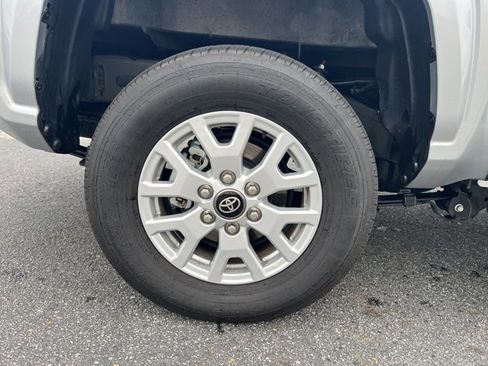 Used 2024 Toyota Tacoma SR image 26