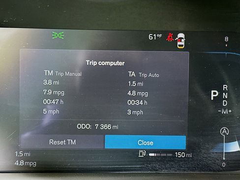 Used 2025 Volvo XC60 B5 Plus image 19