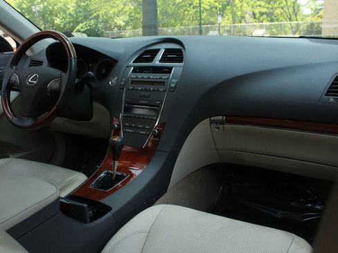 Used 2010 Lexus ES 350 FWD image 25