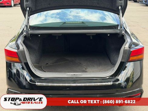 Used 2019 Nissan Altima 2.5 SL FWD image 17