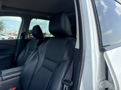 Used 2021 Nissan Rogue SV w/ Premium Package FWD image 9