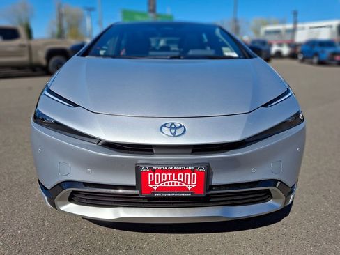 New 2026 Toyota Prius Plug-In Hybrid image 3