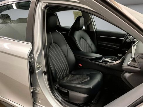 Used 2020 Toyota Camry SE AWD/4WD image 29