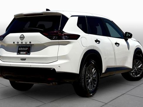 Used 2024 Nissan Rogue S image 13