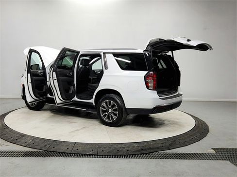 Used 2021 Chevrolet Tahoe LT image 13