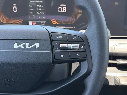 New 2026 Kia K4 FWD image 19