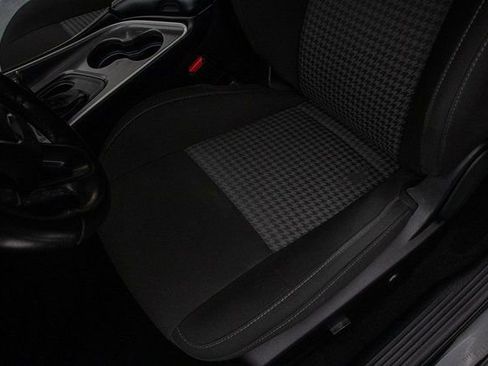 Used 2022 Dodge Challenger GT image 23