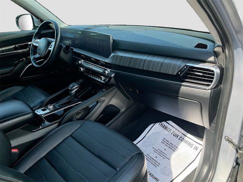 Used 2024 Kia Telluride SX Prestige image 32
