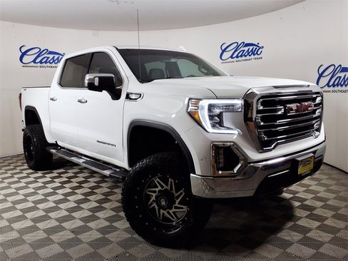 Used 2022 GMC Sierra 1500 SLT image 1