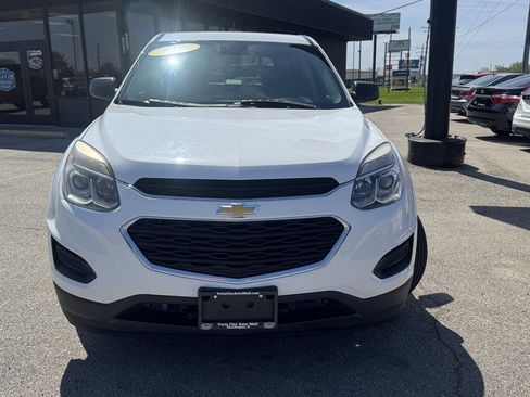 Used 2017 Chevrolet Equinox LS FWD image 3