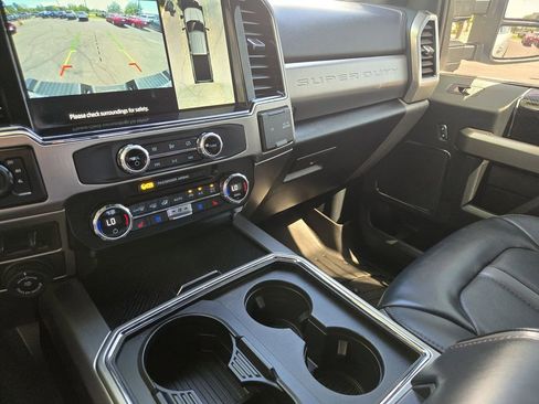 Used 2022 Ford F350 Platinum AWD/4WD image 13