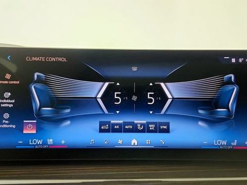 Used 2026 BMW X7 xDrive40i AWD/4WD image 68