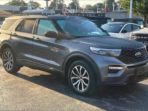 Used 2024 Ford Explorer ST-Line w/ Class IV Trailer Tow Package AWD/4WD image 35