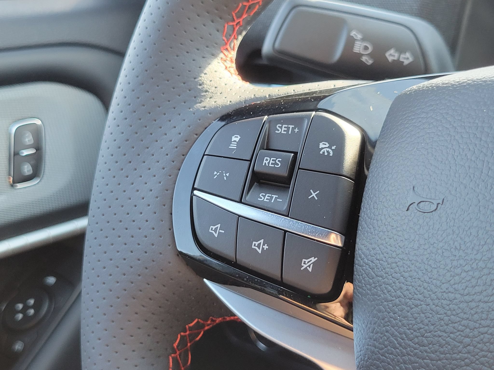 New 2027 Ford Explorer ST-Line AWD/4WD image 15