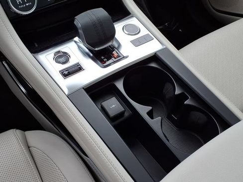 Used 2023 Jaguar F-PACE S AWD/4WD image 7