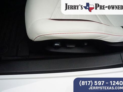 Used 2023 Chevrolet Corvette Stingray Premium Cpe image 19