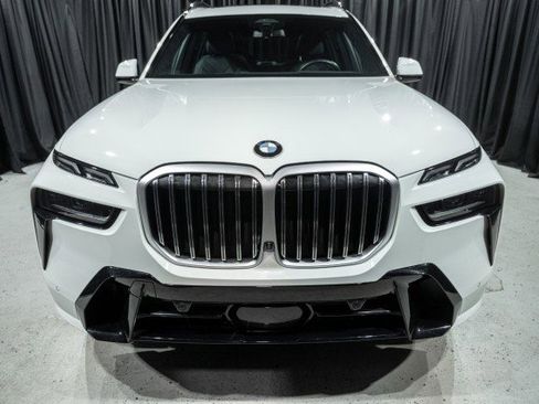 Used 2023 BMW X7 xDrive40i w/ M Sport Package image 2