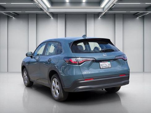 Used 2023 Honda HR-V LX image 6