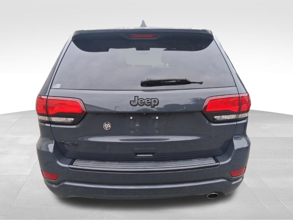 Used 2018 Jeep Grand Cherokee Altitude AWD/4WD image 7