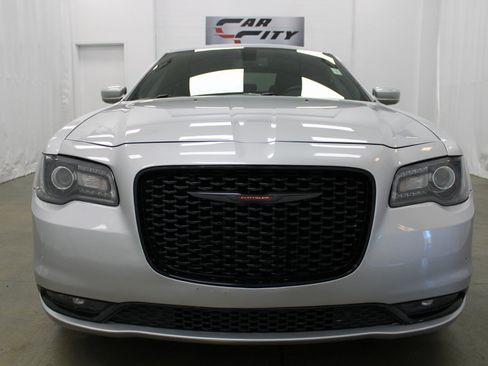 Used 2021 Chrysler 300 S image 3