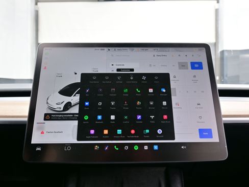 Used 2023 Tesla Model 3 Standard Range image 20