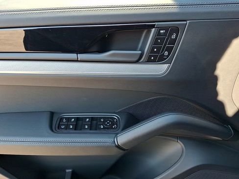 New 2026 Porsche Cayenne E-Hybrid AWD/4WD image 13