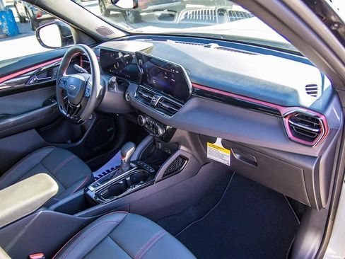 New 2025 Chevrolet TrailBlazer RS w/ Convenience Package FWD image 11