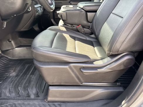 Used 2024 GMC Sierra 2500 Pro w/ Convenience Package AWD/4WD image 16