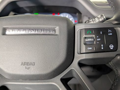 Used 2025 Land Rover Defender 110 X-Dynamic SE AWD/4WD image 35