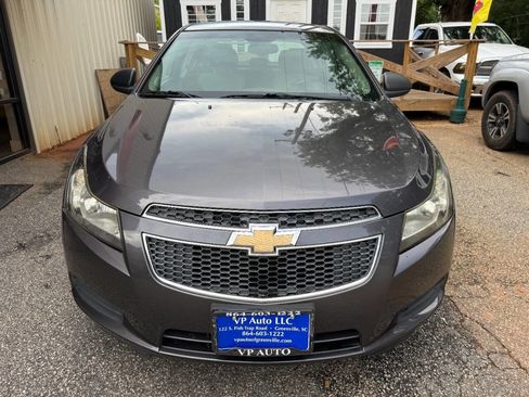 Used 2011 Chevrolet Cruze LS w/ Connectivity Package FWD image 3